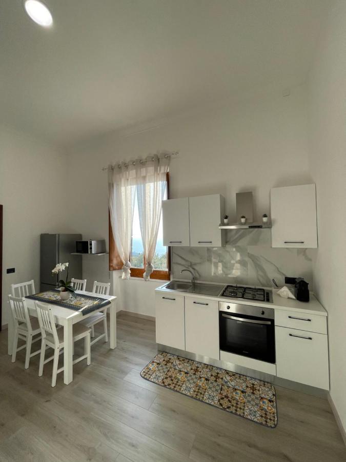 Liparulo Holiday House Масса-Лубренсе Экстерьер фото